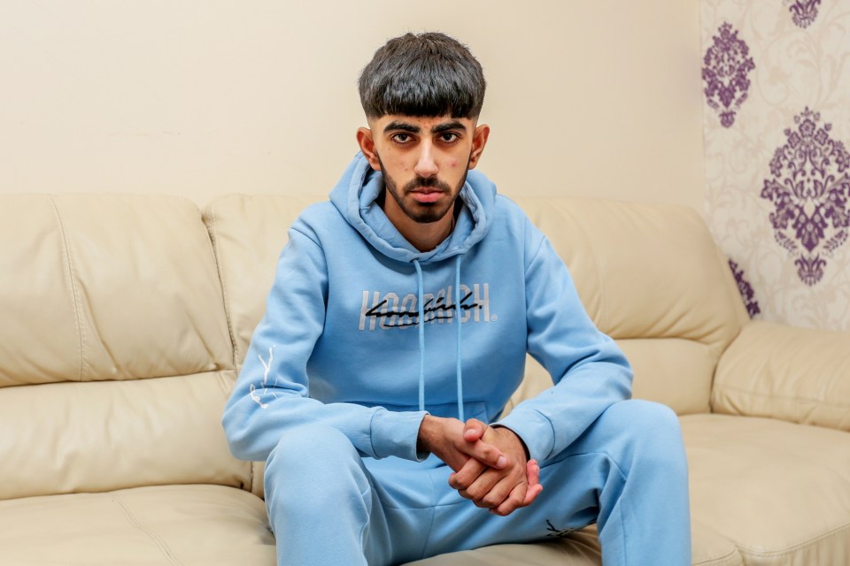 Shakir Hussain, 15, rakes in £2,000 a month with his Fortnite side hustle