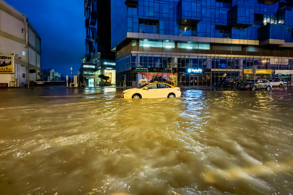 Torrential rain swamped roads inf Dubai late Monday through to Tuesday