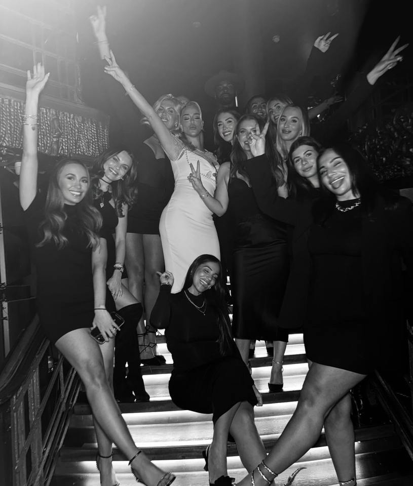 Taylor enjoyed a bachelorette party with her closest pals