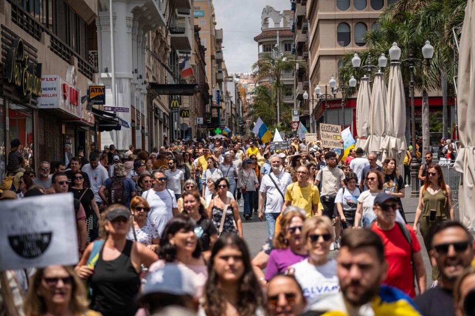 By lunchtime the Tenerife protest hit 15,000 people