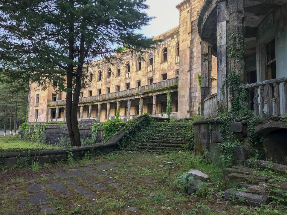 Another abandoned sanatorium and spa in the Georgian town