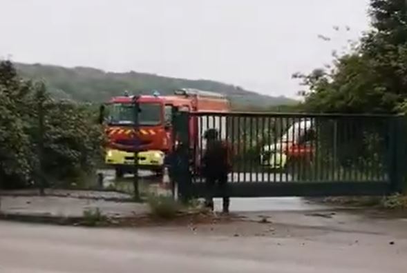 A fire engine also appeared at the scene