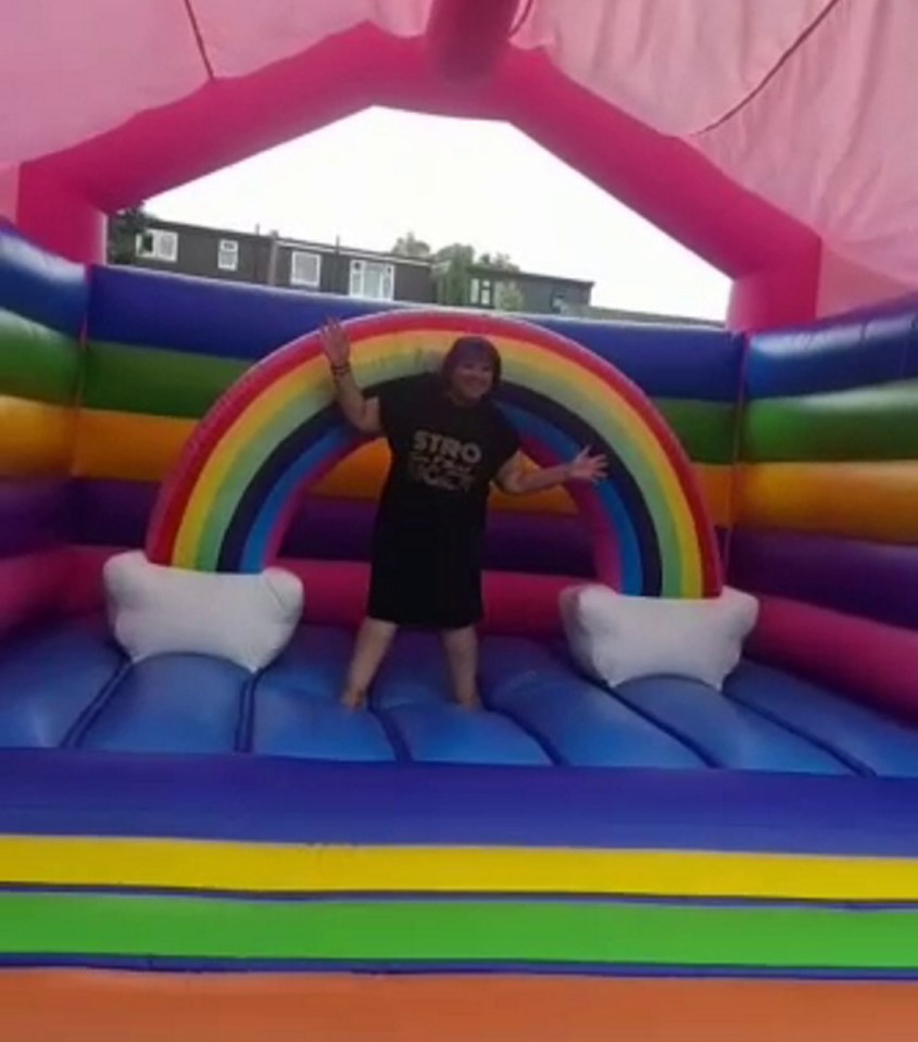 The mum-of-two went all out with a unicorn themed bouncy castle and cake