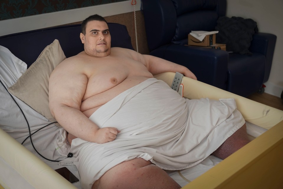 'Britain’s heaviest man' Jason Holton, who weighed an estimated 50 stone, died of organ failure last month