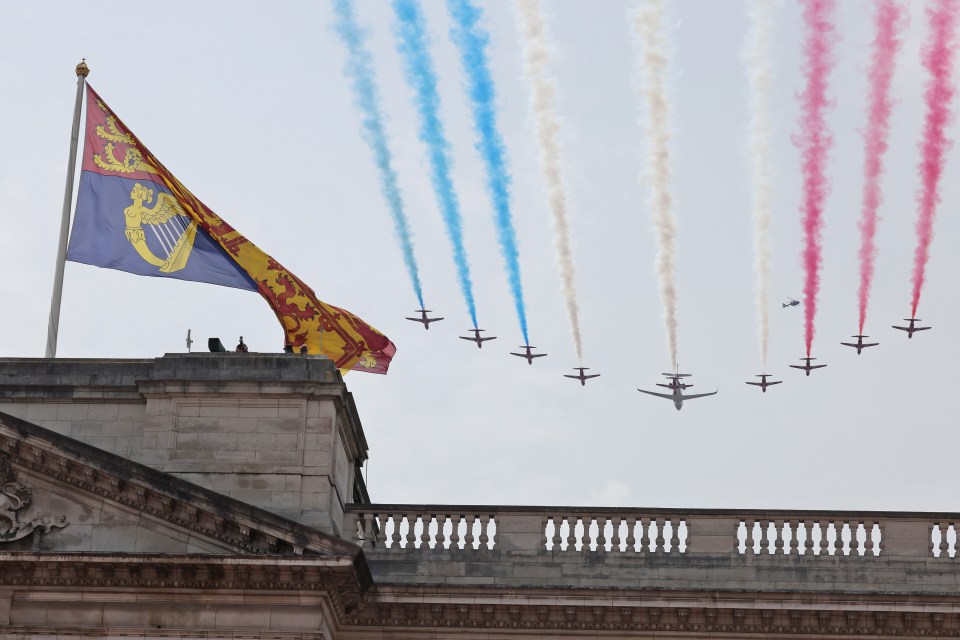 Red Arrows flying over Buckingham Palace during Trooping the Colour