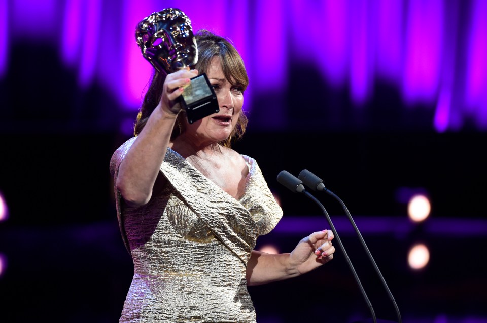 Lorraine broke down in tears while collecting her gong