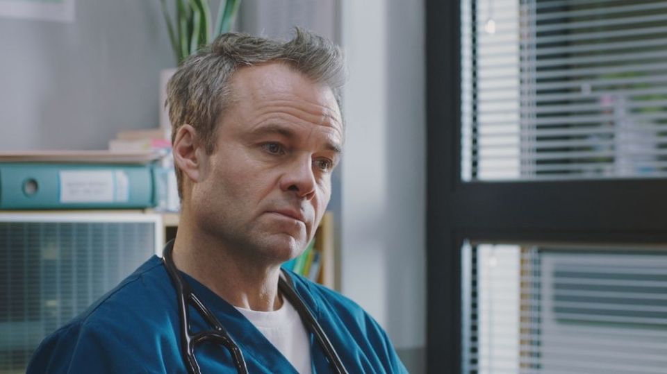 Patrick (Jamie Glover) continues to be suspected by other hospital staff members