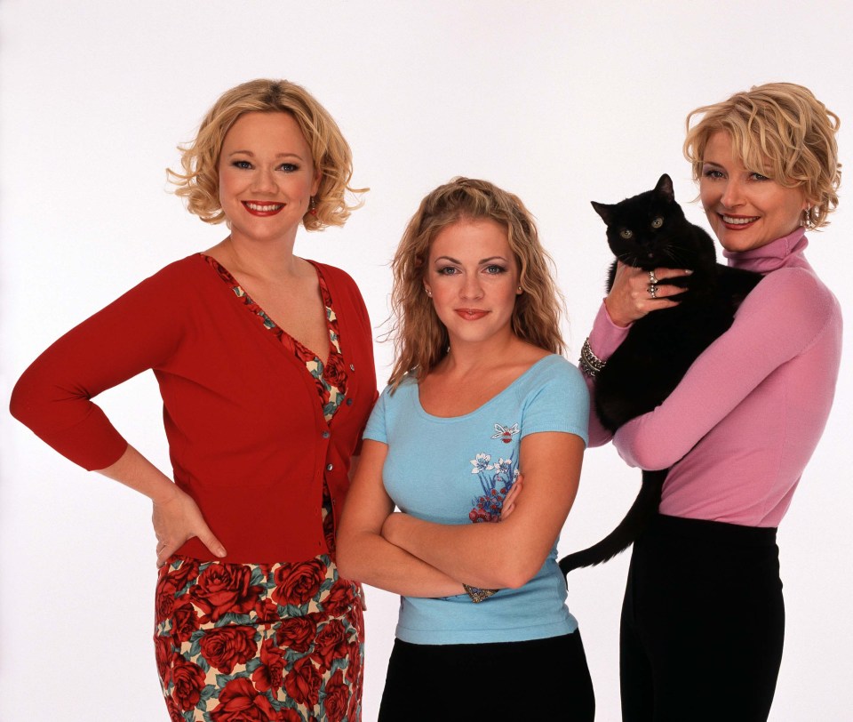 “SABRINA, THE TEENAGE WITCH” CAROLINE RHEA, MELISSA JOAN HART, BETH BRODERICK. 65016DI