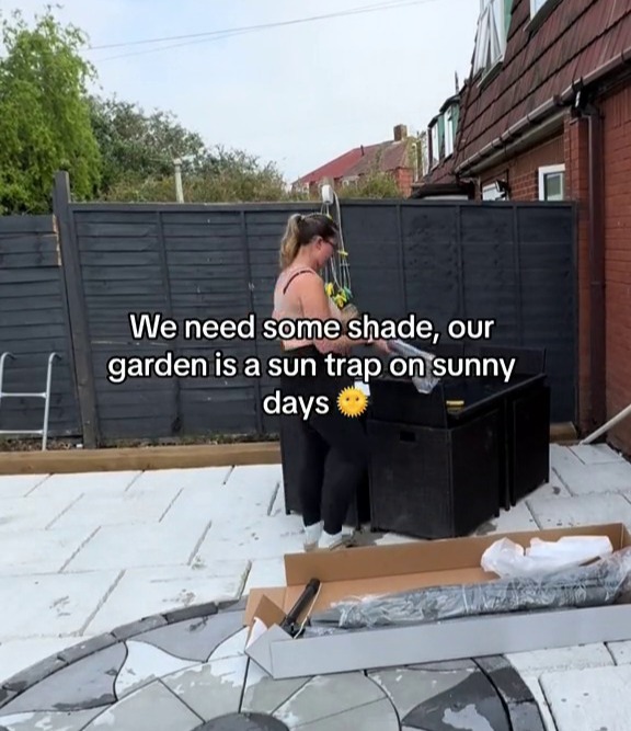 Gardener  Georgina showed just how easy it was to set up the garden furniture