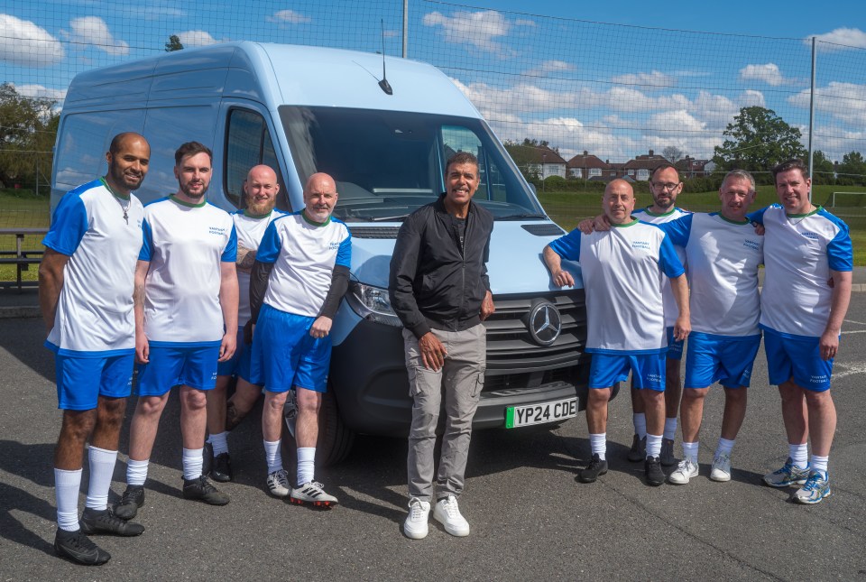 Ex-Sky Sports pundit Chris Kamara is launching a Vantasy football tournament to help van drivers' mental health