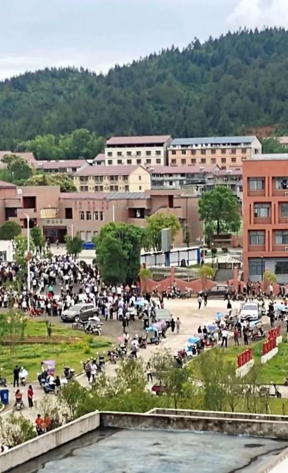 The brutal stabbing attack took place at the Wufang Mingde Elementary School in Guixi city.