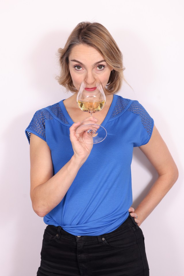 Helena Nicklin, photographed by Oliver Dixon for Sun Features - 25 Nov 2022. Story: Selection of holding shots of drinks expert Helena Nicklin.