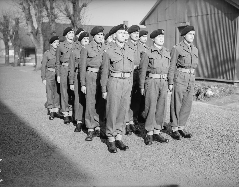 25th February 1952: British army Private Dudley Fisher during his National Service. (Photo by Stroud/Express/Getty Images)