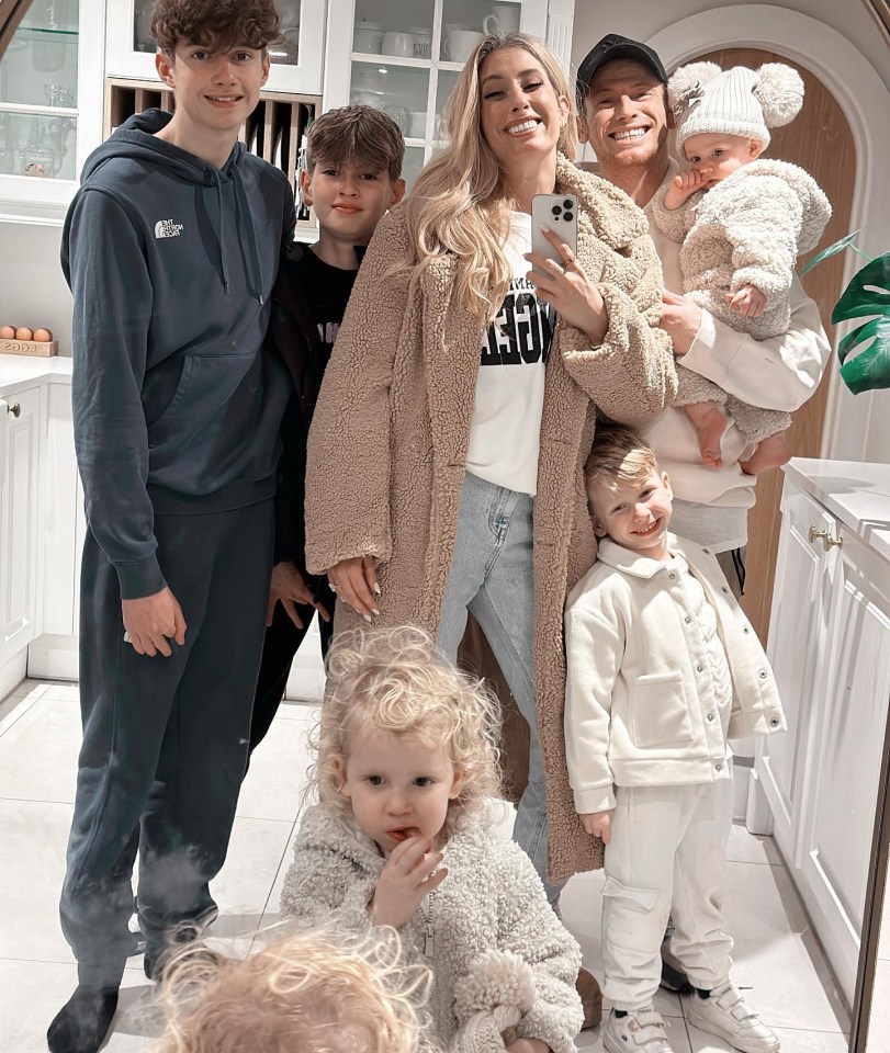 Stacey wants to be a full-time mum for her five kids