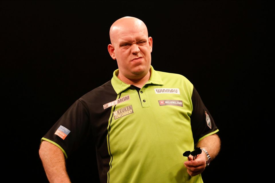 Michael van Gerwen lost to Steve Beaton in the first round