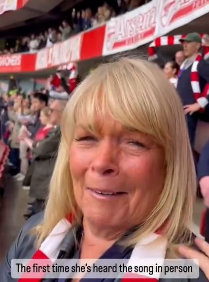 Linda Robson broke down in tears at an Arsenal match