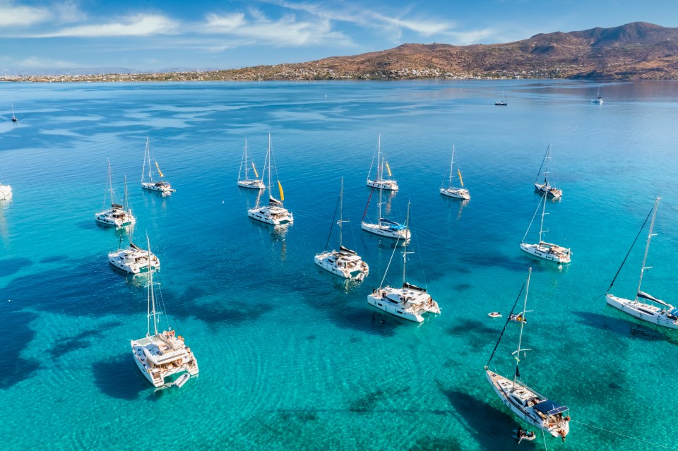 People like visiting Moni for sailing and snorkelling