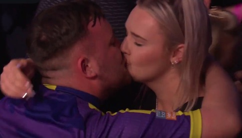 Luke Littler kissed his girlfriend Eloise after his Premier League victory