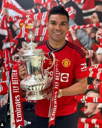 Casemiro celebrated winning the FA Cup