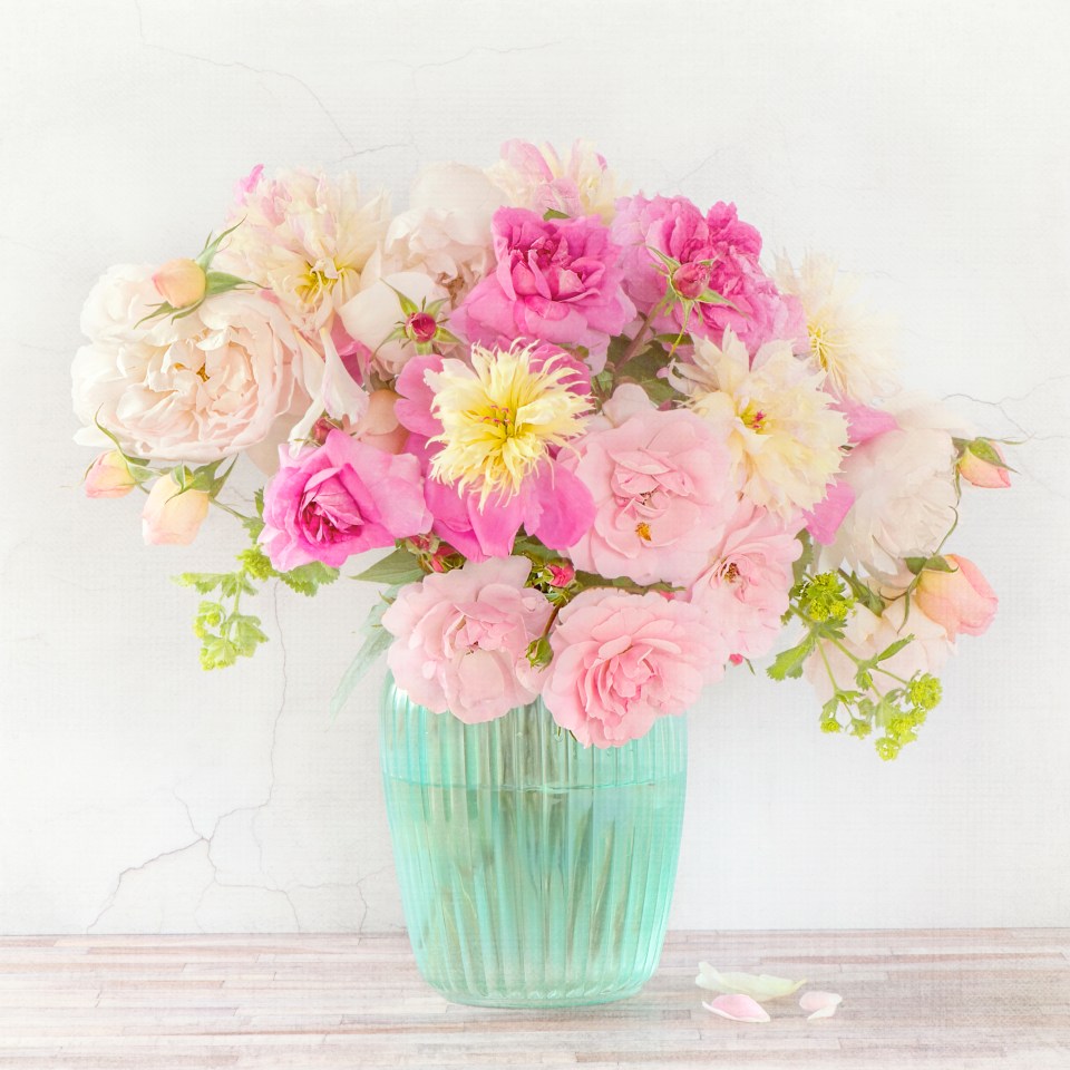 Flowers from the Farm is a membership association for UK artisan cut flower growers