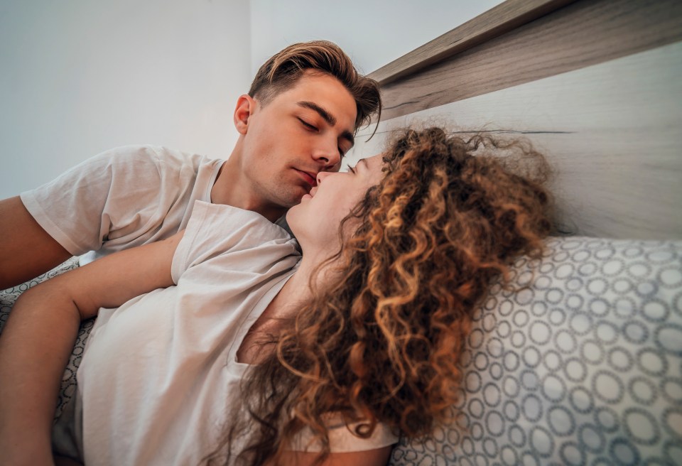 Less than half of couples kiss goodnight before bed