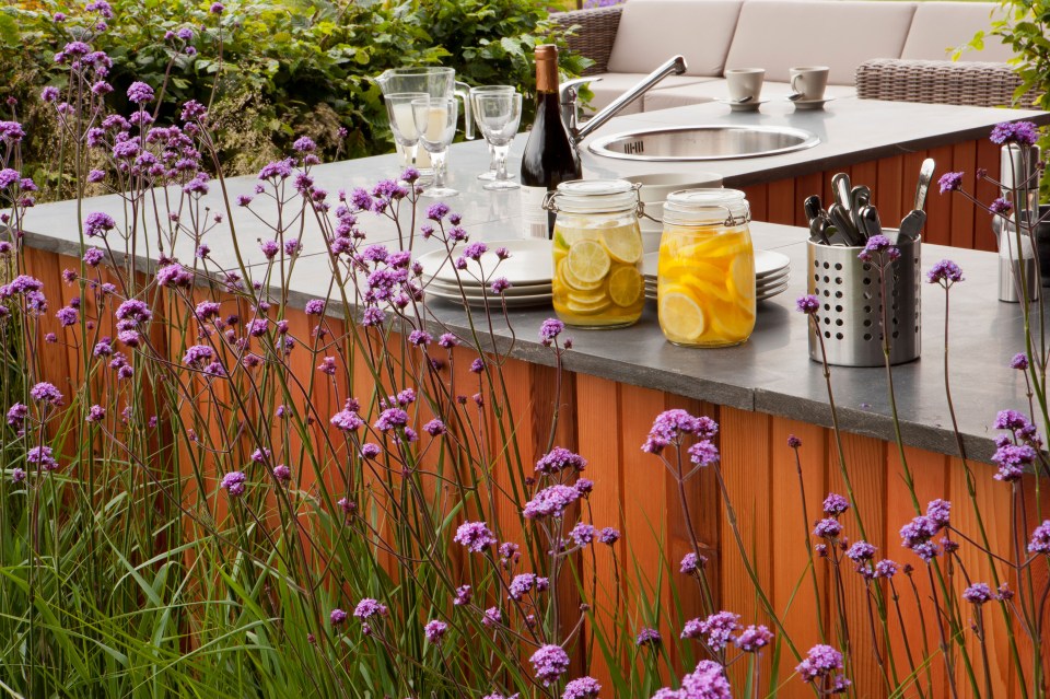 We have tips to create an al fresco kitchen for less