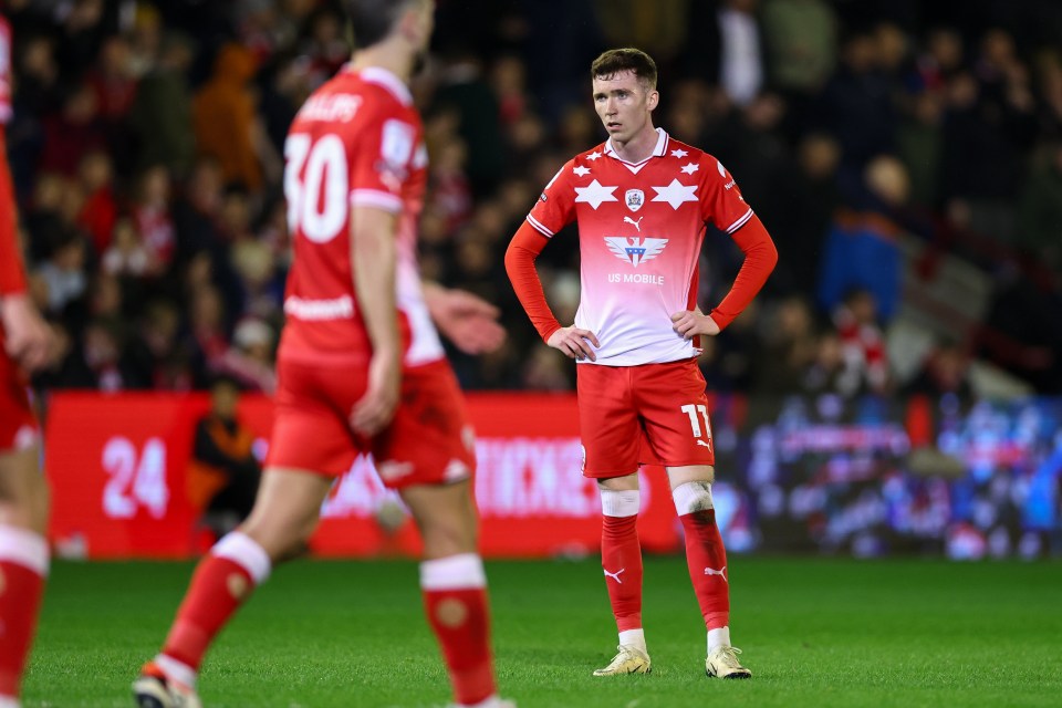 Barnsley fell to a 3-1 defeat to Bolton in their play-off semi-final first leg