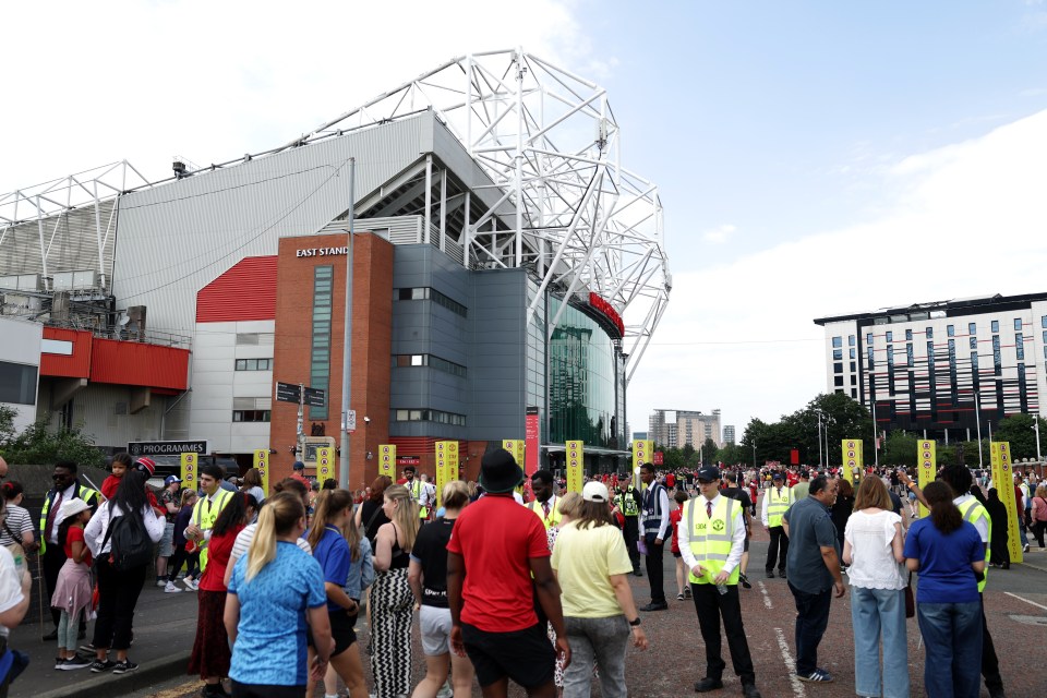 Rooney explained how one stream had more viewers than fans who can fit in at Old Trafford