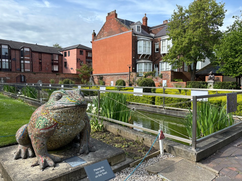 Free guided walking tours start from Museums Quarter