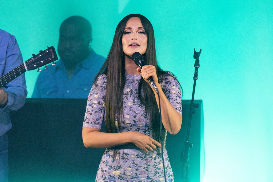 Country artist Kacey Musgraves took a solo trip to the Aran Islands ahead of the first show in Dublin, but it ended in disaster