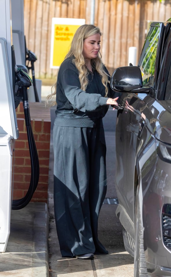 Georgia was seen jumping into her car at the petrol station