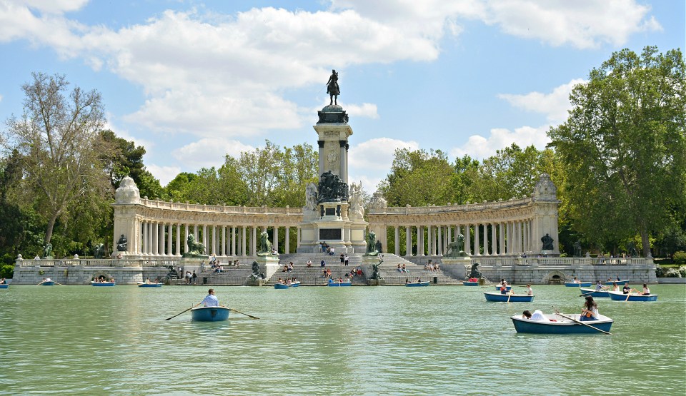 Lose yourself in Madrid’s largest park – El Retiro