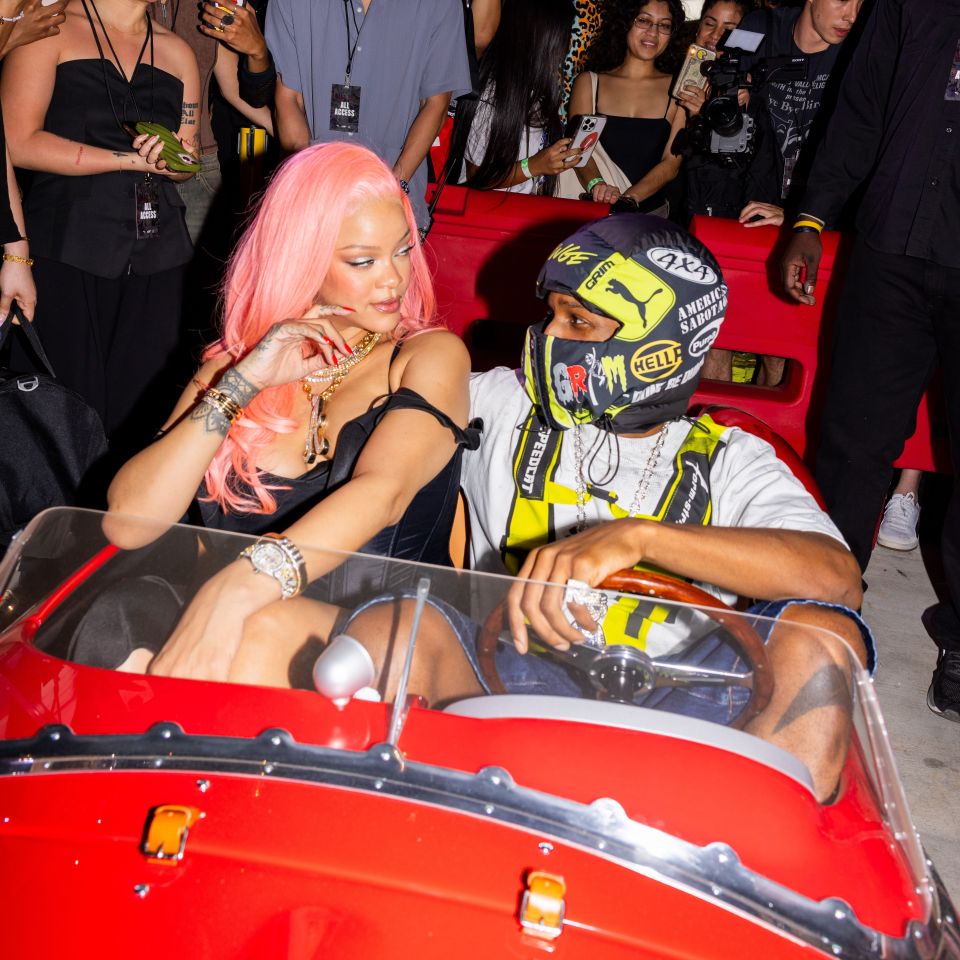 Rihanna showed off newly dyed pink hair at the party