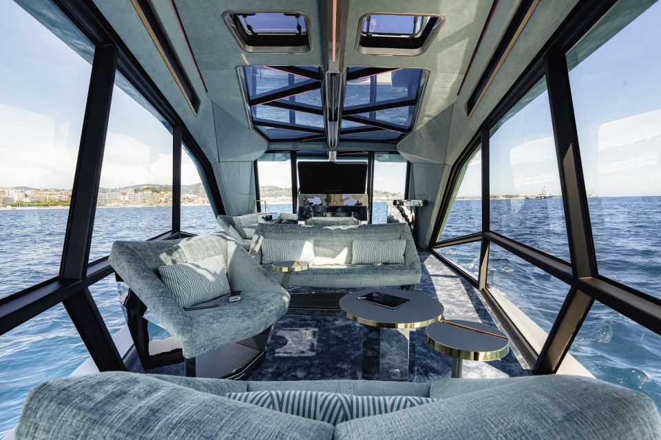 The boat can easily fit up to eight guests and the chairs even move to give guests even more space