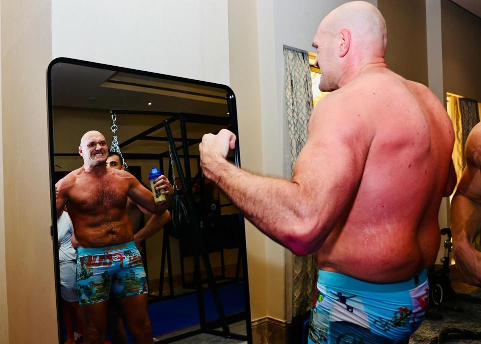 Fury showed off his physique before the fight