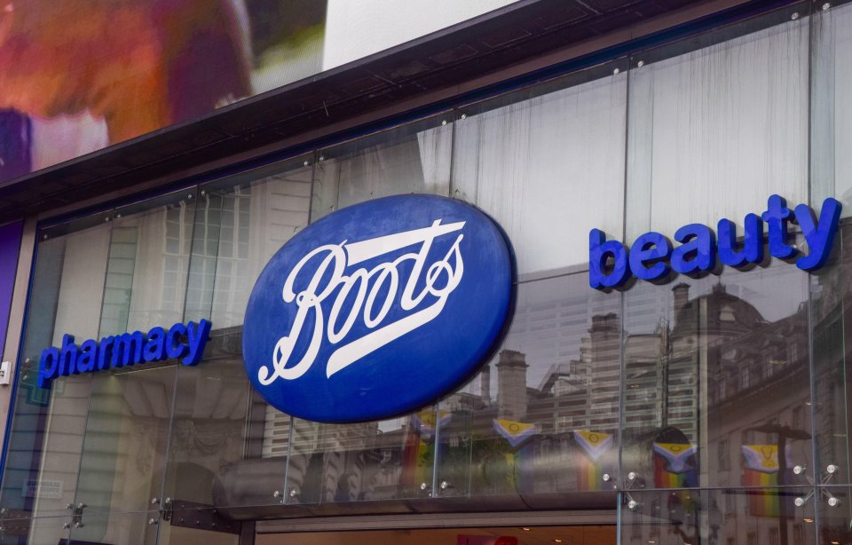 Boots shoppers are racing to buy an 'absolute bargain' perfum