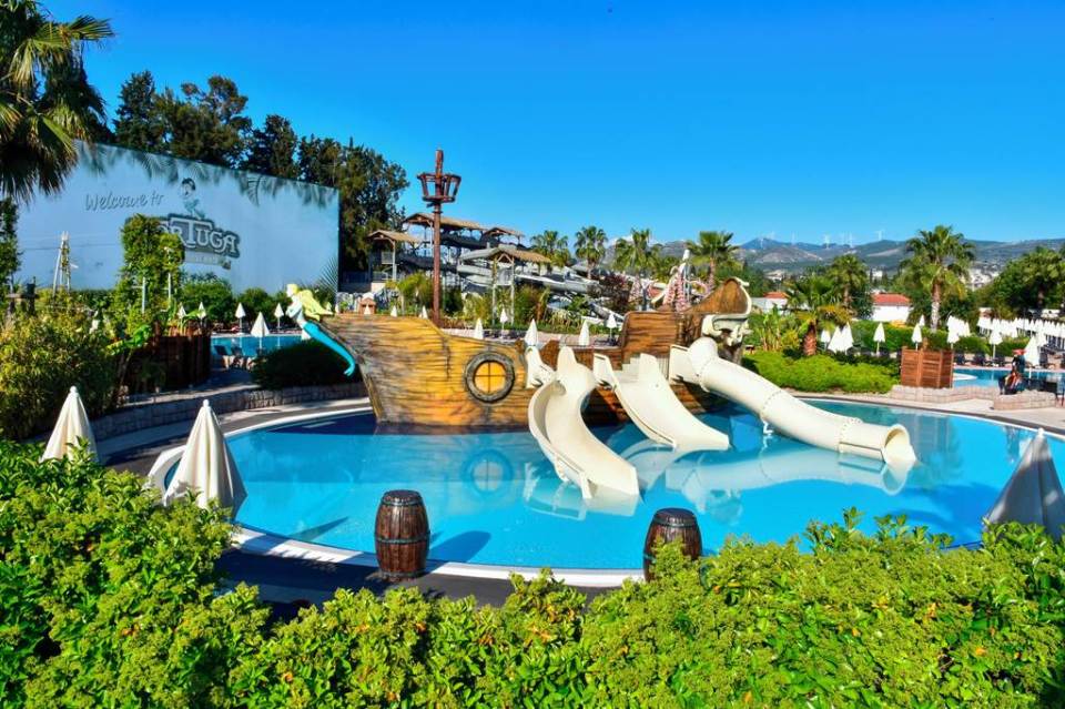 The Atlantique Holiday Club promises to "provide fun by the bucketload", with 14 waterslides that come in all shapes and sizes