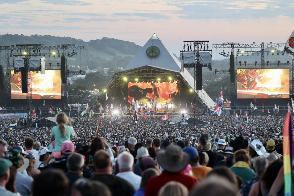 Drivers travelling to Glastonbury have been warned about the heat