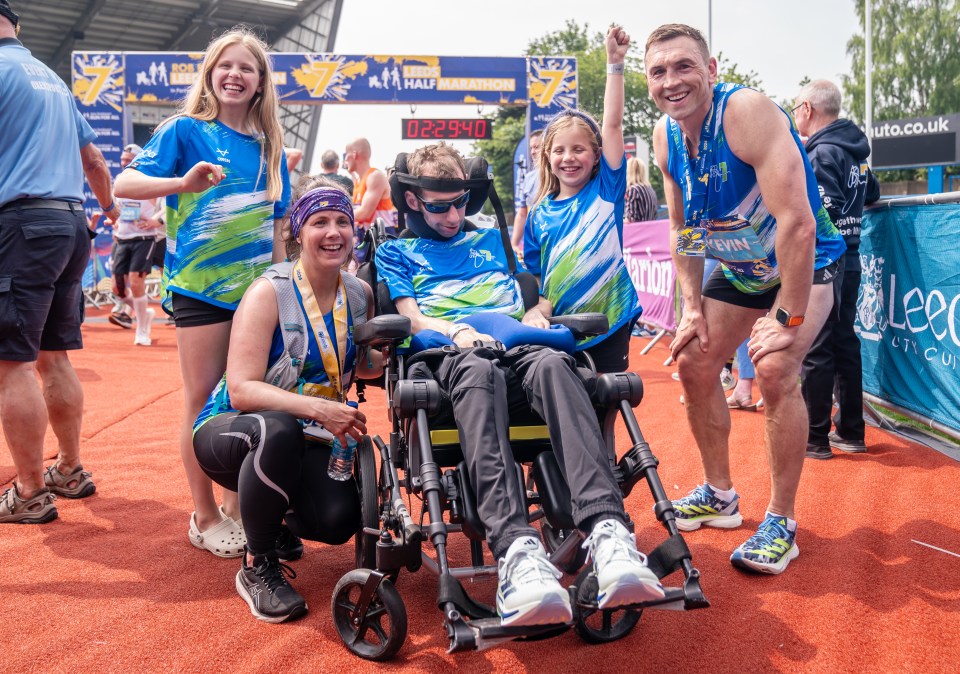 The last photo of Rob Burrow shows him smiling with wife Lindsey, daughters Macy and Maya and pal Kevin Sinfield