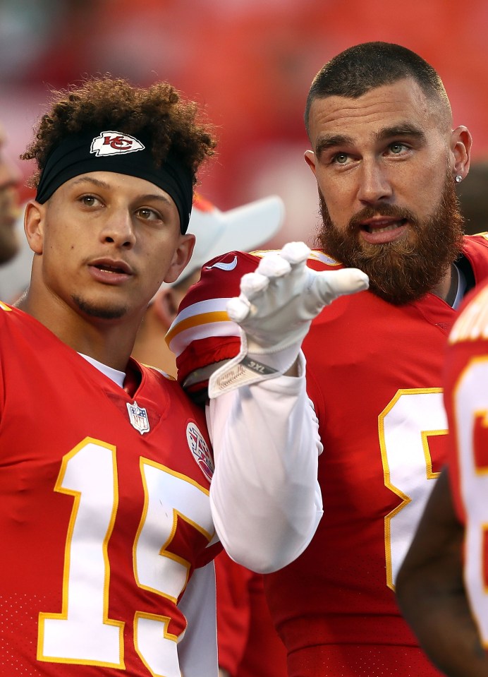 Travis Kelce (right) for the Kansas City Chiefs in the NFL and dates Taylor Swift