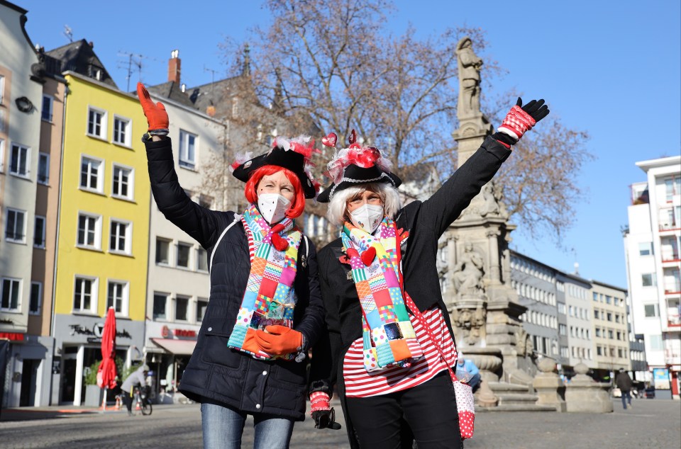 Fans should head to Alter Markt to soak up the atmosphere