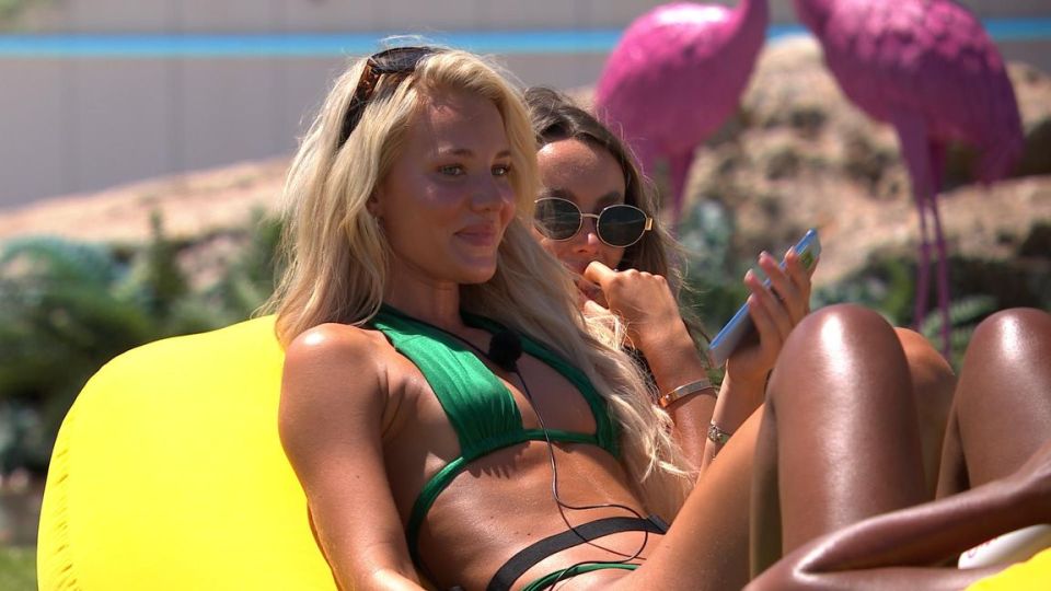 Newbie Grace Jackson gets a text telling the three new bombshels they should pick a partner for a trip away