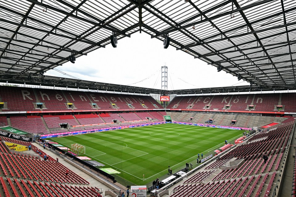 England take on Slovenia at the RheinEnergie Stadion