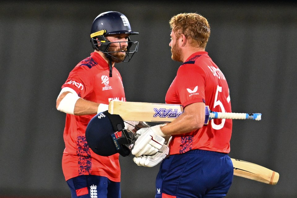 Phil Salt and Jonny Bairstow sealed victory with an incredible 97-run partnership