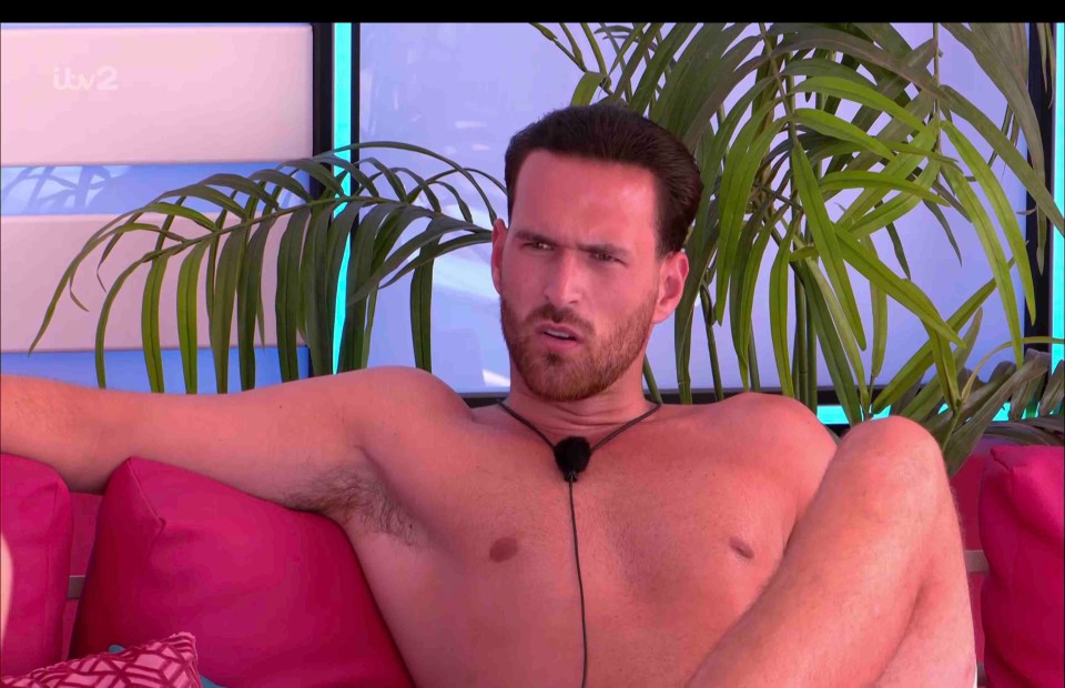 The secret behind Love Island star Ronnie Vint’s hair has been revealed