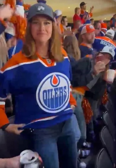 A fan at an Edmonton Oilers game stunned fans by flashing her boobs