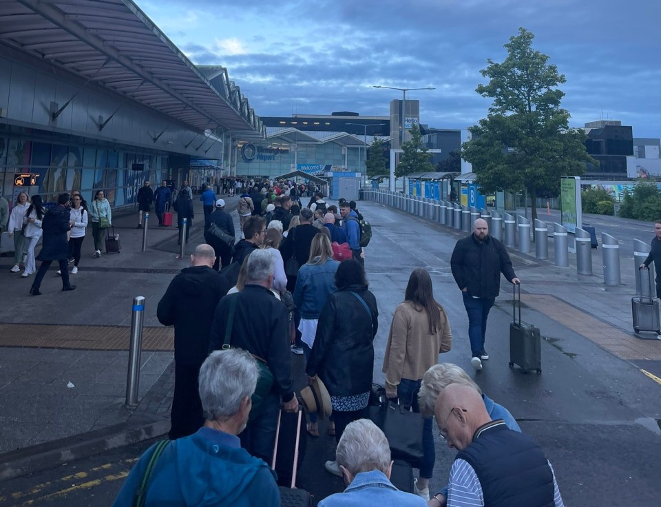 Lines started to grow by 5am at Birmingham Airport