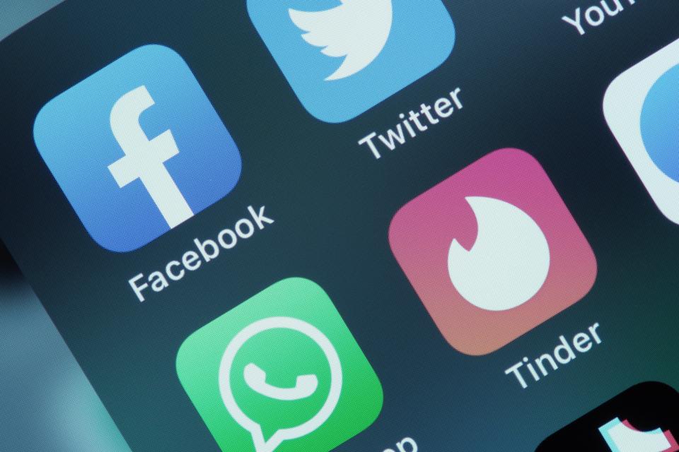 An average social media user is part of 83 different group chats, it has been found