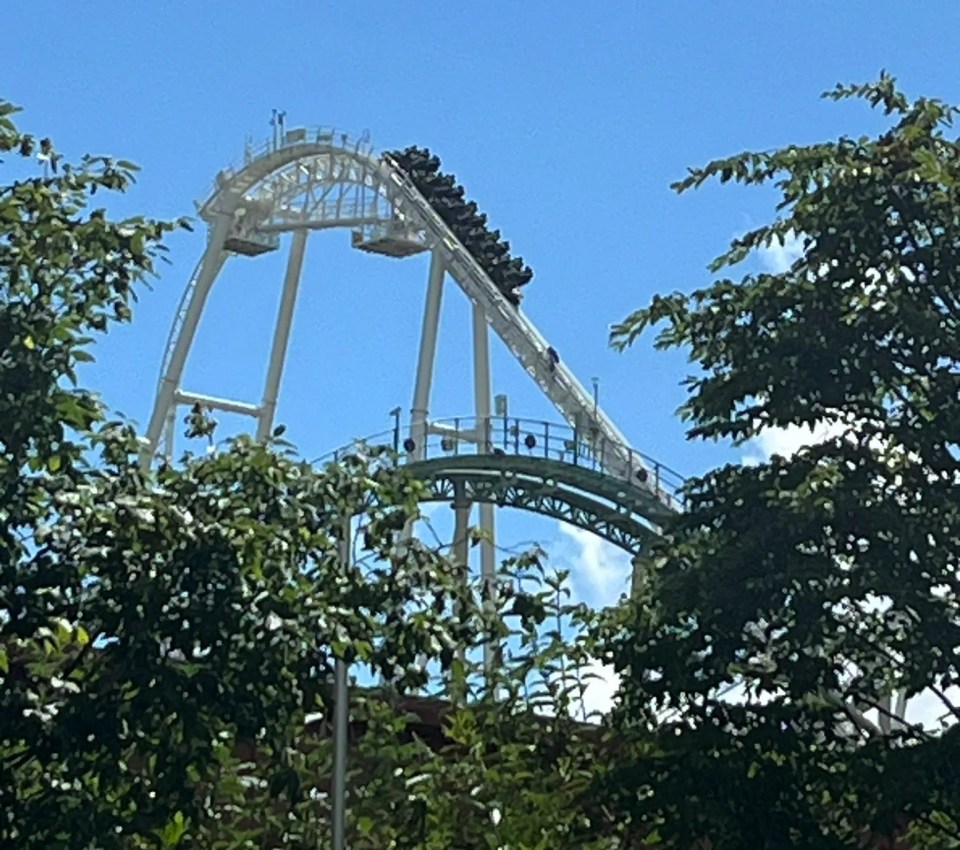 Riders were stuck on Hyperia for an hour