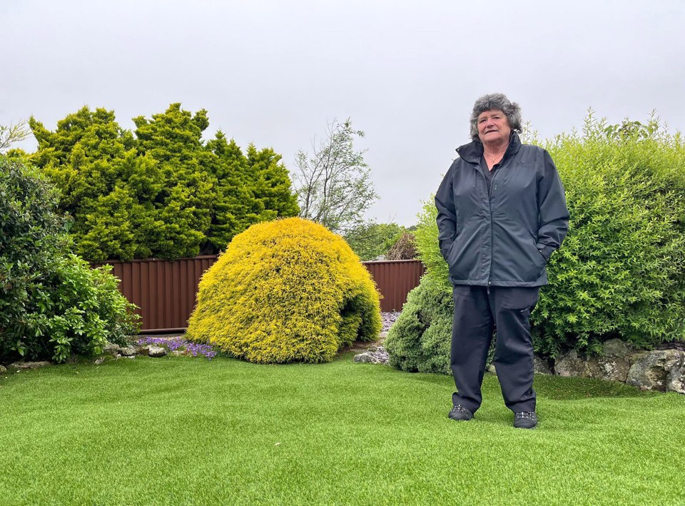 She paid Kositoes £10,000 for her lawn